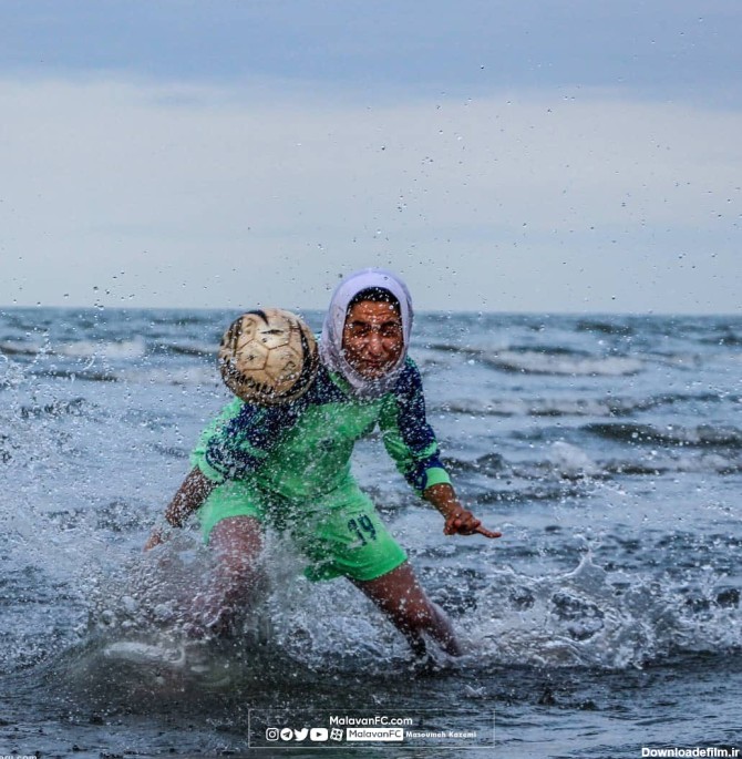 فرارو | (تصاویر) تمرینات ساحلی تیم فوتبال زنان ملوان بندر انزلی