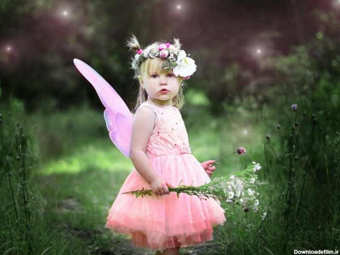 دانلود عکس دختر بچه با لباس فرشته | تیک طرح مرجع گرافیک ایران