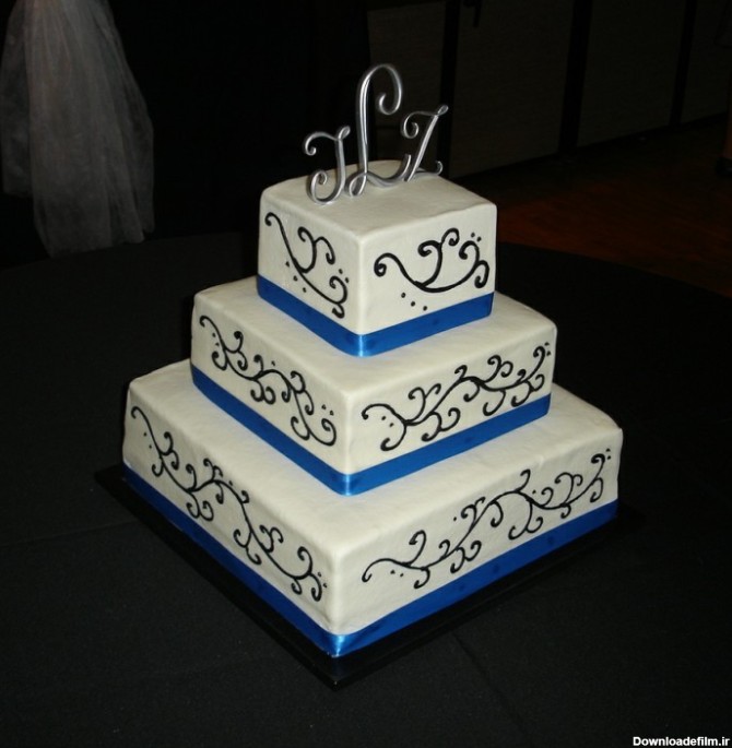 چند نمونه تزئین کیک عروسی چند طبقه مربع شکل