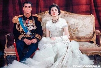 لباس عروسی ۳۰ کیلویی ثریا اسفندیاری ، همسر دوم محمدرضا پهلوی + عکس