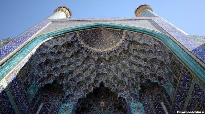 رنگ آبی ایرانی مسجد امام اصفهان