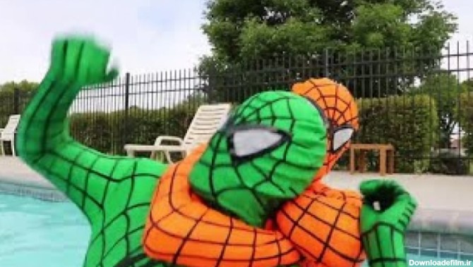 نبرد ابرقهرمانان در دنیای واقعی ، نبرد بین مرد عنکبوتی نارنجی و مرد عنکبوتی  سبز