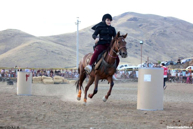 خبرآنلاین - تصاویر | زنان کردستان در جشنواره بازی‌های محلی با اسب