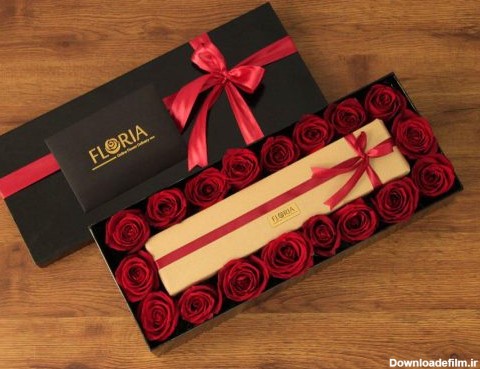 باکس گل مخصوص کادو (اپل واچ) با رز قرمز و هاد باکس