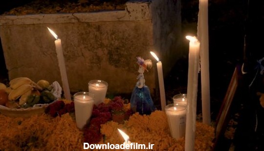 استوک فوتیج : شمع روشن بر سر مزار - مزرعه فوتیج