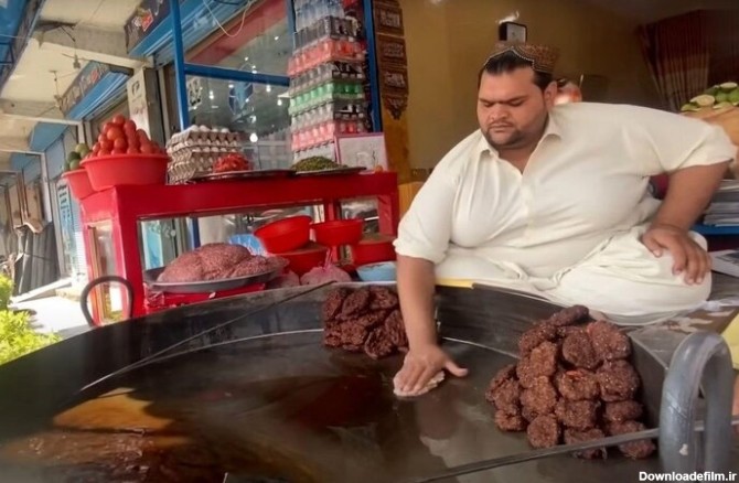ببینید | پخت دیدنی غذای مشهور افغانستان به سبک آدم خان