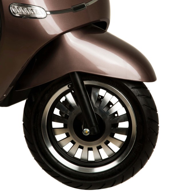 چرخ جلو موتور سیکلت برقی طرح وسپا RS3000