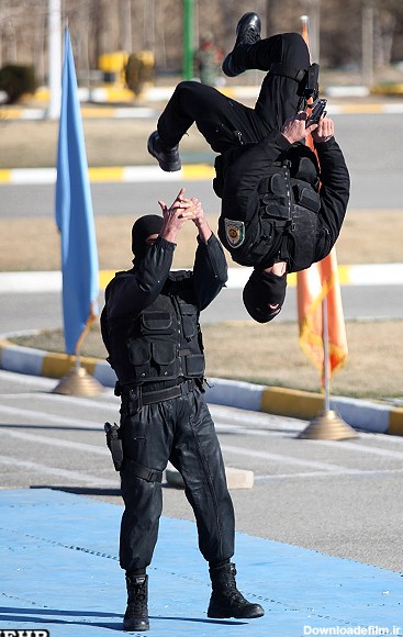 رزمایش دفاع شخصی نیروی انتظامی(تصويري)