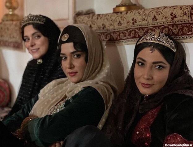 عکس ۳ نفره خانم‌های بازیگر در پشت صحنه سریال جیران - همشهری آنلاین
