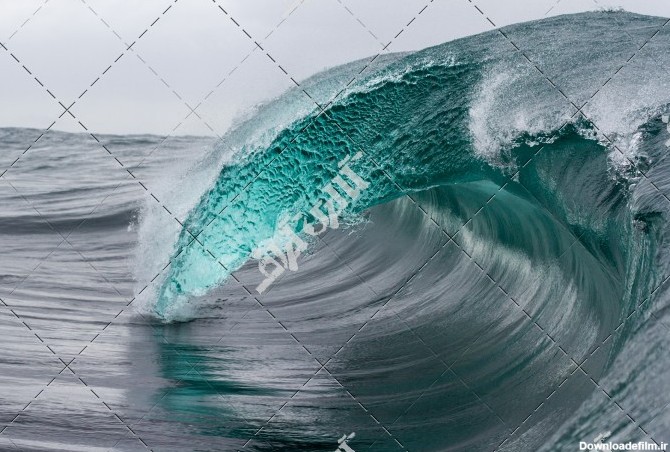 دانلود تصویر با کیفیت موج های بزرگ دریا
