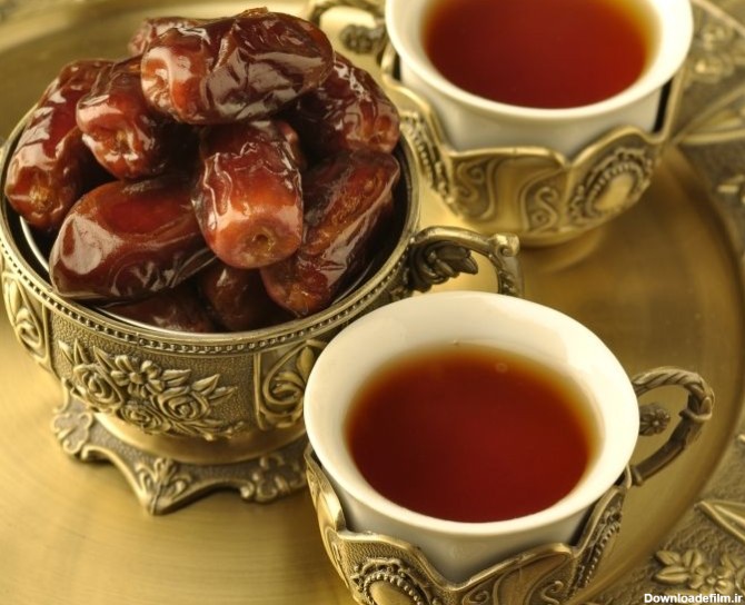 مضرات و مزایای نوشیدن چای با خرما - بانومگ