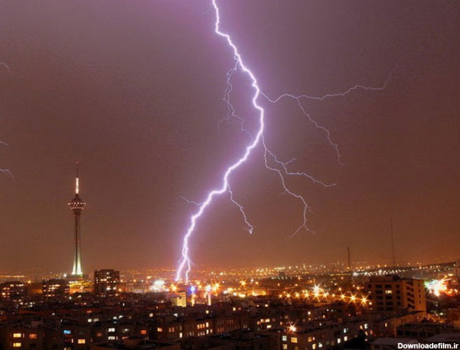 فیلم برخورد رعد و برق با برج میلاد تهران | شهرآرانیوز