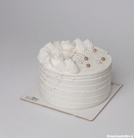 کیک  ساده سفید