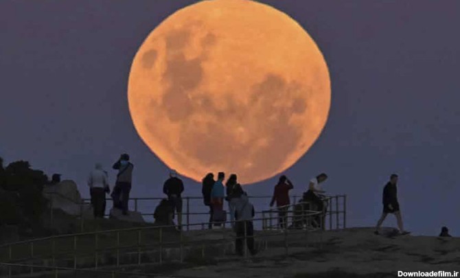 چگونه با دوربین گوشی موبایل از ماه کامل عکس‌های خارق‌العاده بگیریم ...