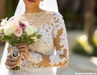 ژست عکس عروس با دسته گل برای ثبت عکس های خاطره انگیز مراسم عروسی