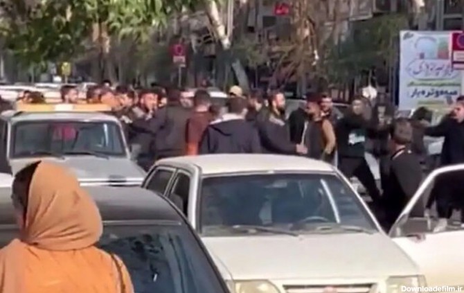 ببینید | درگیری شدید نیروهای سد معبر شهرداری گرگان با دستفروشان در خیابان جرجان گرگان