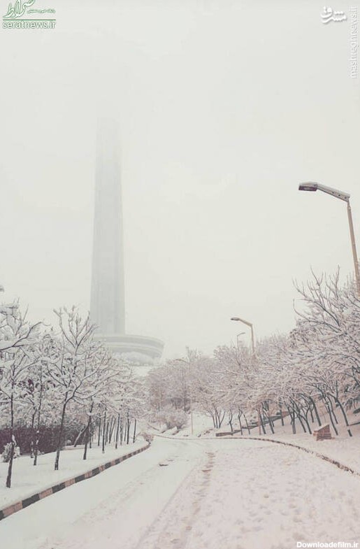 عکس/ برج میلاد در یک روز برفی