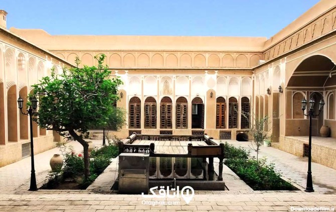 حیاط ، حوض،پنجره های قدی و گیاهان خانه ای سنتی و زیبا به نام خانه عرب ها