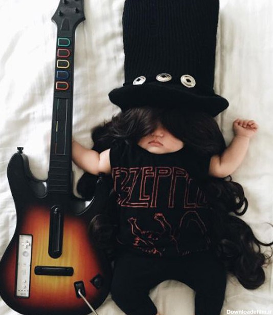 ایده عکس خانگی نوزاد با تم موزیسین و موسیقی - چندماهمه