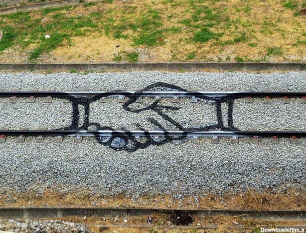 نقاشی روی ریل قطار (عکس)