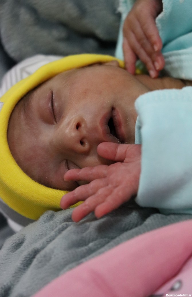 نوزاد هفت ماهه نارس دارای مشکل تنفسی با تلاش تیم درمانی بهبود یافت ...