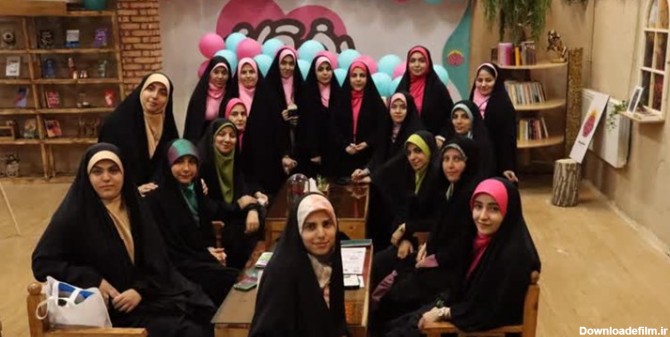برگزاری روضه‌های دخترانه در «کافه رفیقانه» همدان | خبرگزاری فارس