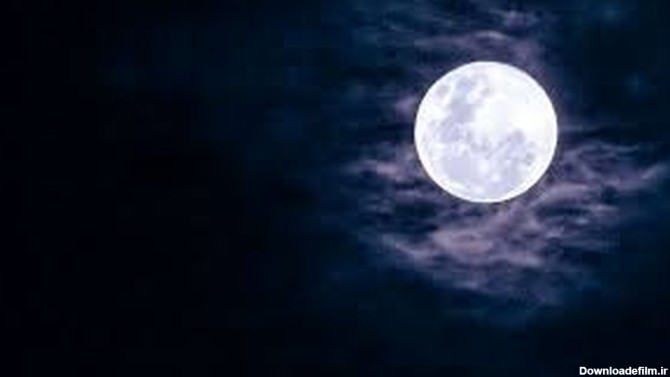 تصویری زیبا از ماه شب چهارده و برج میلاد