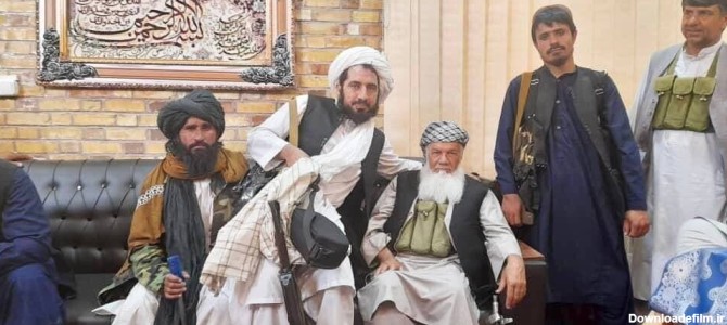 تصویری از اسماعیل خان رهبر مردمی افغانستان در هرات که به ...