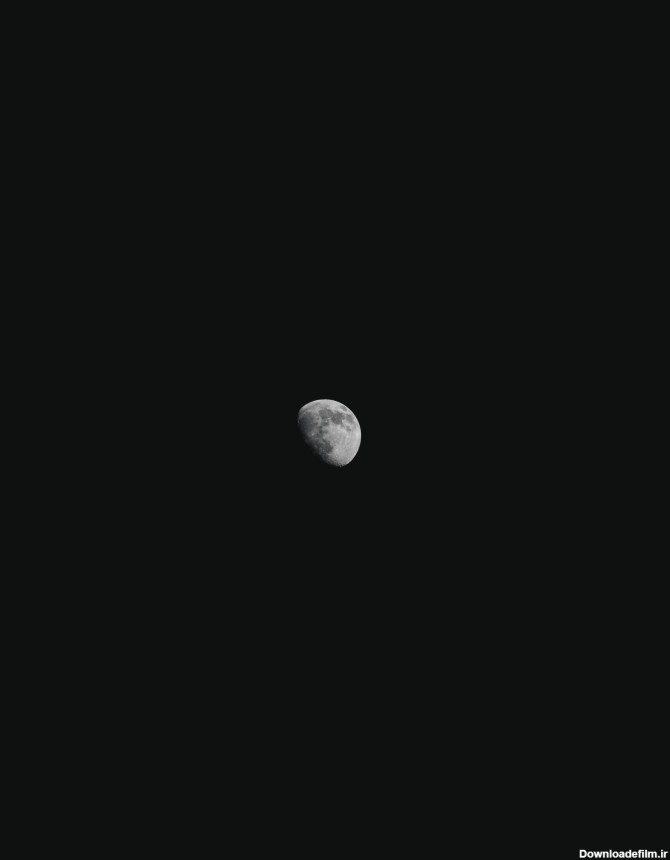 دانلود عکس ماه در آسمان تاریک