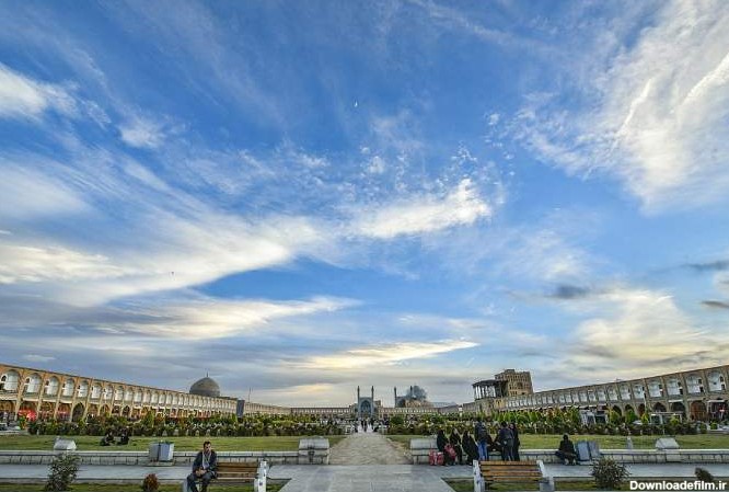 تصویر میدان نقش جهان اصفهان در روز