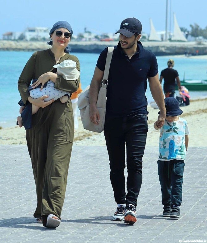 ساعد سهیلی، همسرش و فرزندانش در کنار ساحل+عکس