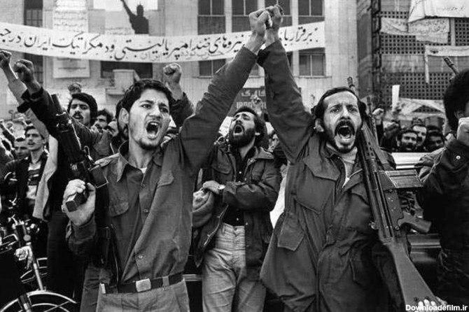 ۴۵ تصویر خاطره‌انگیز از انقلاب مردم ایران
