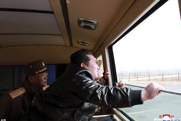 جزییات و تصاویری از هیولای کره شمالی