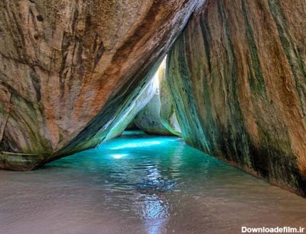 غار آبی زیبا