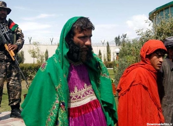 تصاویر/ طالبان با لباس زنانه