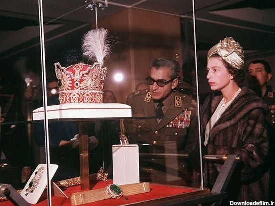 در تنها سفر ملکه الیزابت به تهران چه گذشت؟ |