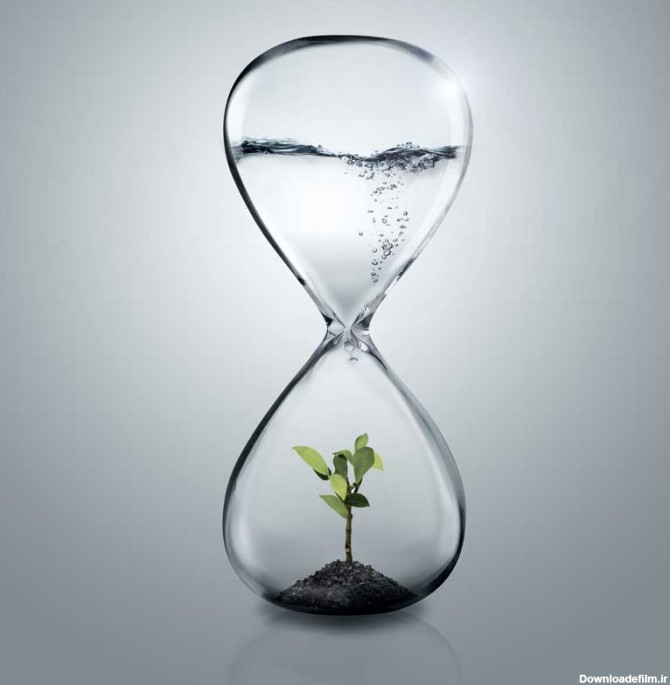 تصویر با کیفیت شیشه ساعت شنی با گیاه و آب | تیک طرح مرجع گرافیک ایران