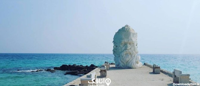 مجسمه نگهبان دریا در کلبه هور یک مجسمه بزرگ از سر و صورت یک مرد است که نگهبان دریاست