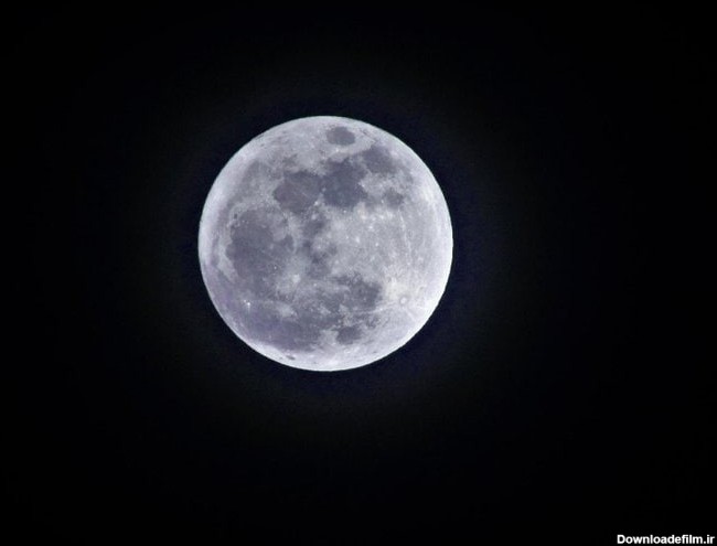 انتشار تصاویری چشم نواز از خودنمایی ماه آبی در آسمان شب هالووین