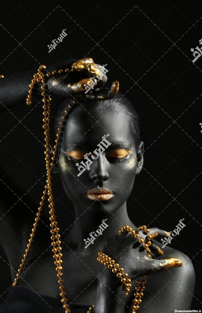 تصویر پرتره مدل زن سیاه پوست