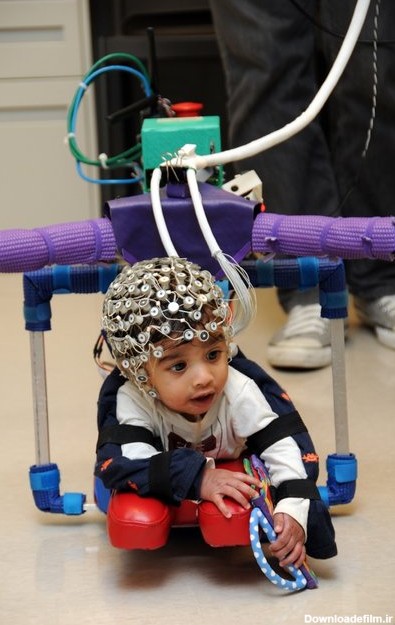 درمان فلج مغزی نوزادان با ربات (+عکس)
