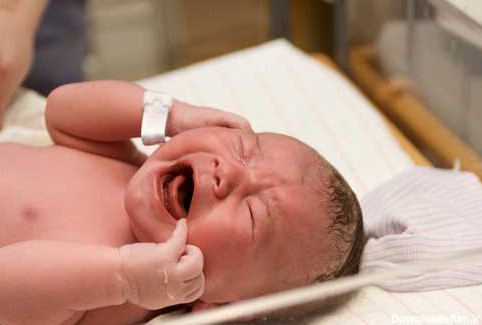 کولیک، اسپاسم یا گرفتگی دردناک عضلات و گریه نوزاد | پرتو نوزاد پارس