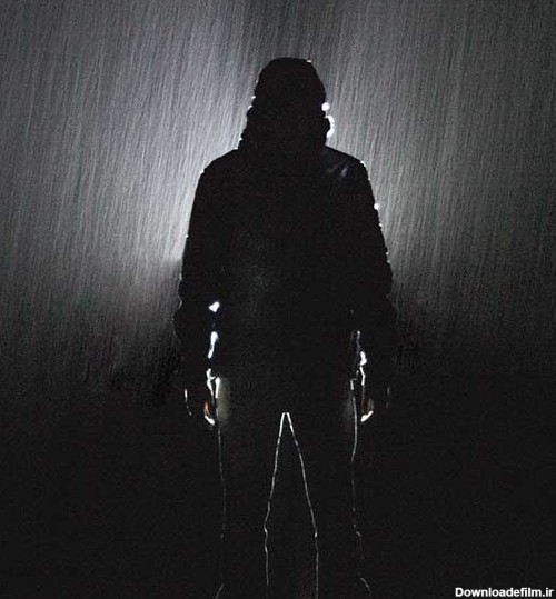 عکس پروفایل سیاه سفید پسرانه زیر باران