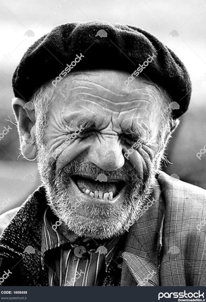 عکس پیر مرد ایرانی