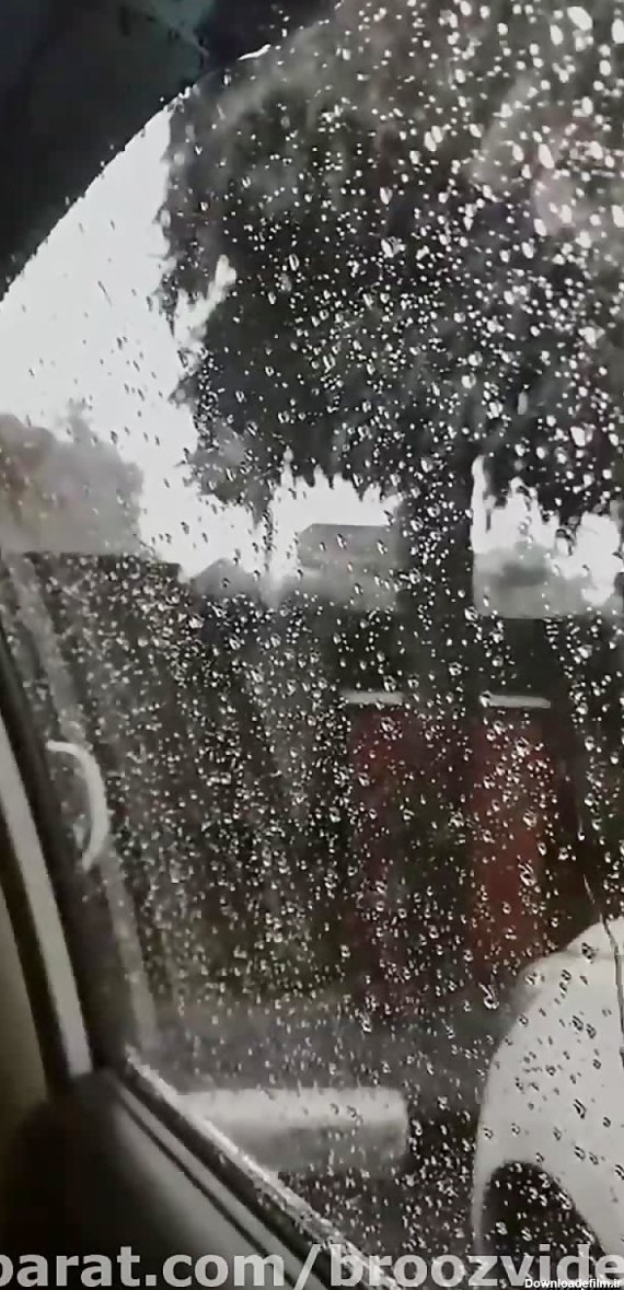 عکس ماشین در باران