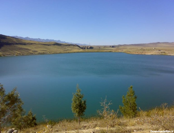 دریاچه بزنگان در روستای بزنگان مشهد