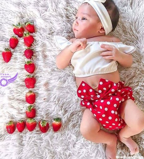 ایده عکاسی از نوزاد با میوه در منزل