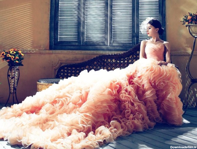 35 مدل لباس عروس رنگی ترند 1402 در استایل‌های شیک و لاکچری