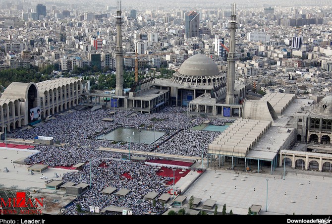 تصاویر هوایی از اقامه نماز عید سعید فطر به امامت رهبر معظم انقلاب