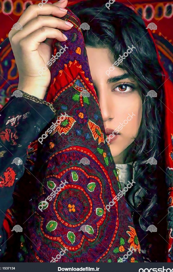 دختر ایرانی زیبا با روسری قرمز عشایری طرح گلیم 1537134